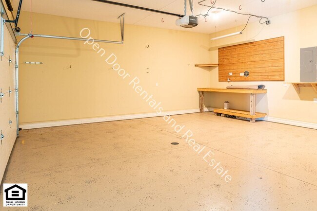 Building Photo - 13558 Paperbark Trail