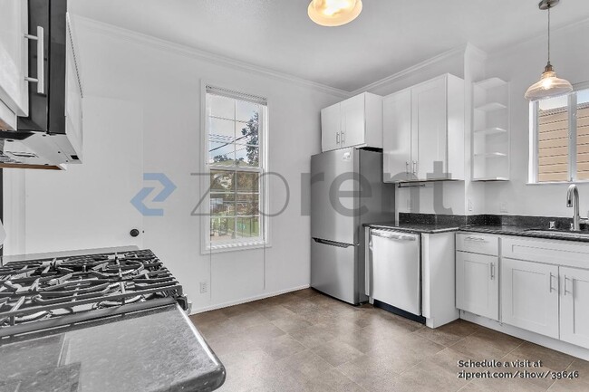 Building Photo - 3104 25th St