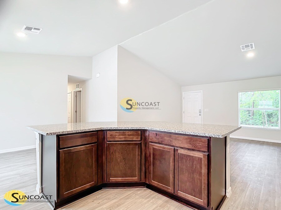 Building Photo - 7839 N Quibble Ave