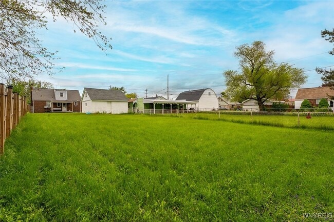 Building Photo - 845 Cleveland Dr