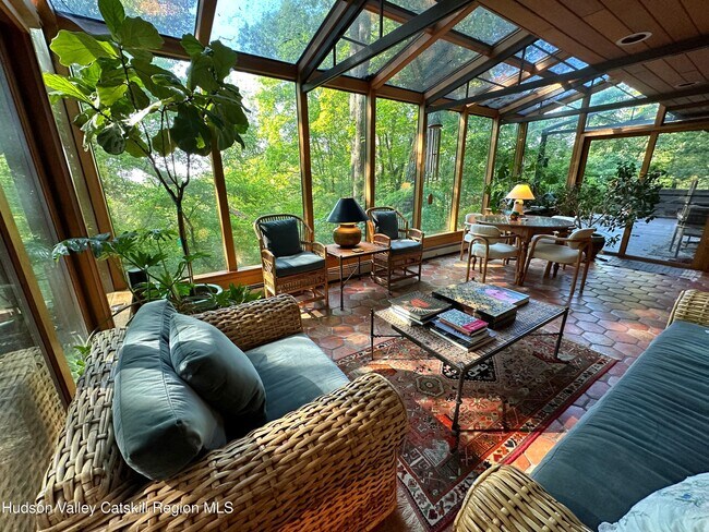 Building Photo - 26 Webster Rd