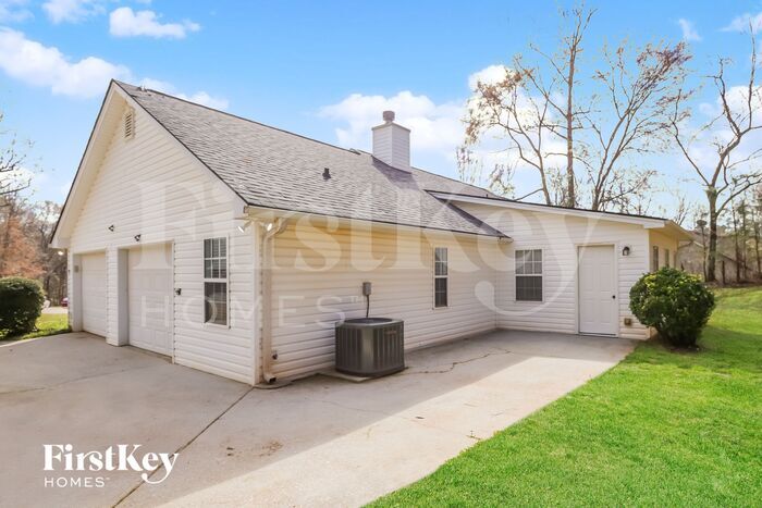 Building Photo - 785 Creek View Dr