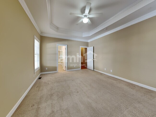 Building Photo - 4700 Greenfield Way Dr