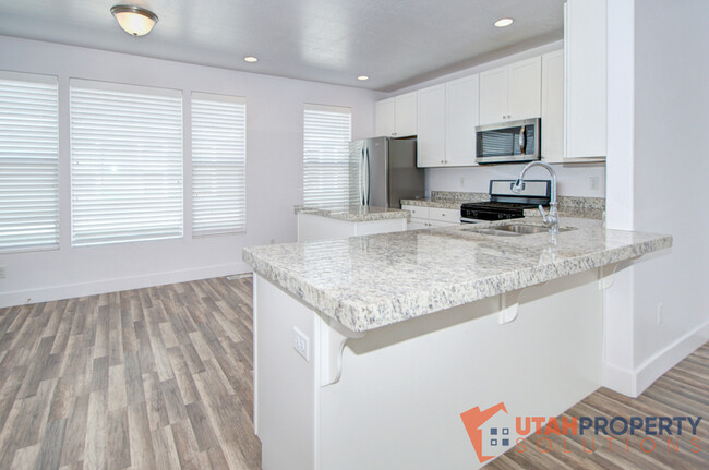 Building Photo - 1790 W Dalmeny Way