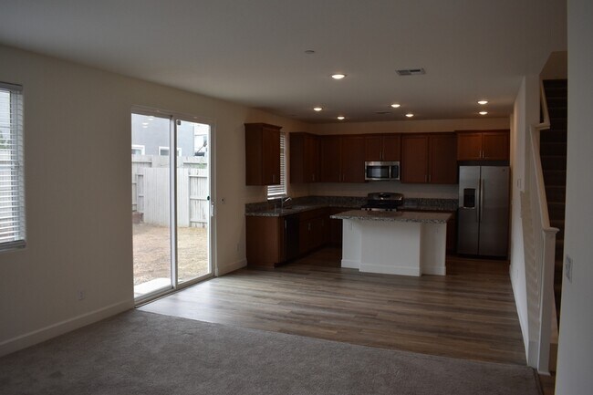 Building Photo - 8168 Oxbow Lndg Lp