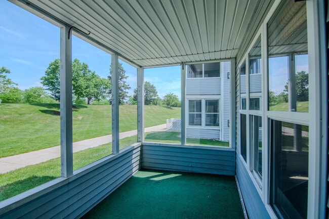 Building Photo - 1704 Weatherstone Dr