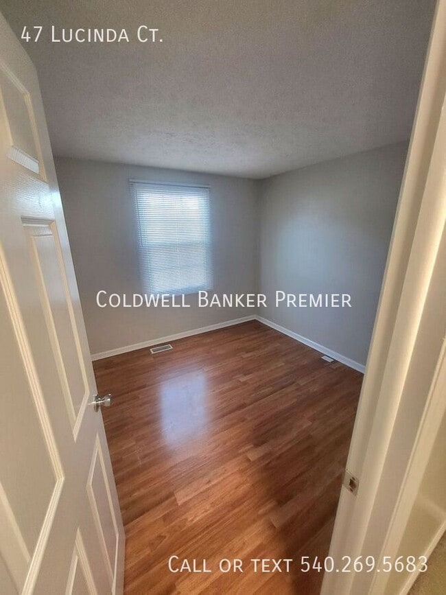 Building Photo - 47 Lucinda Ct