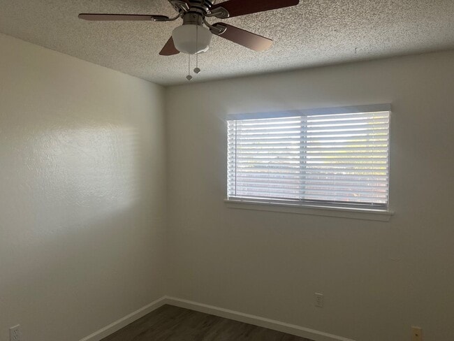 Building Photo - Ninth St. - VFILL