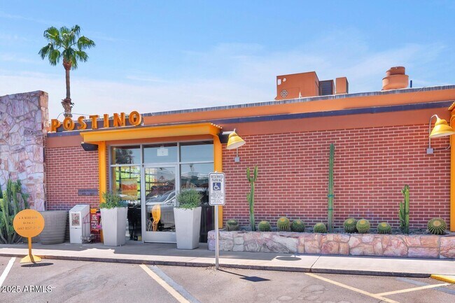 Building Photo - 4027 E Campbell Ave
