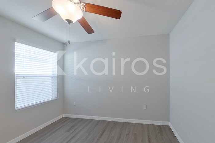 Building Photo - 8661 SW 43rd Ter