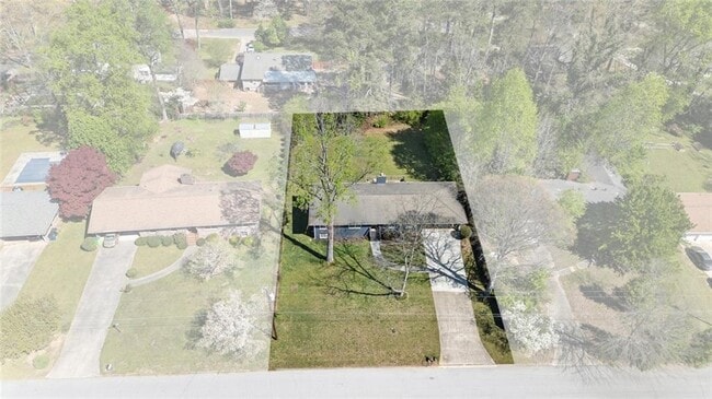 Building Photo - 3941 Forest Dr