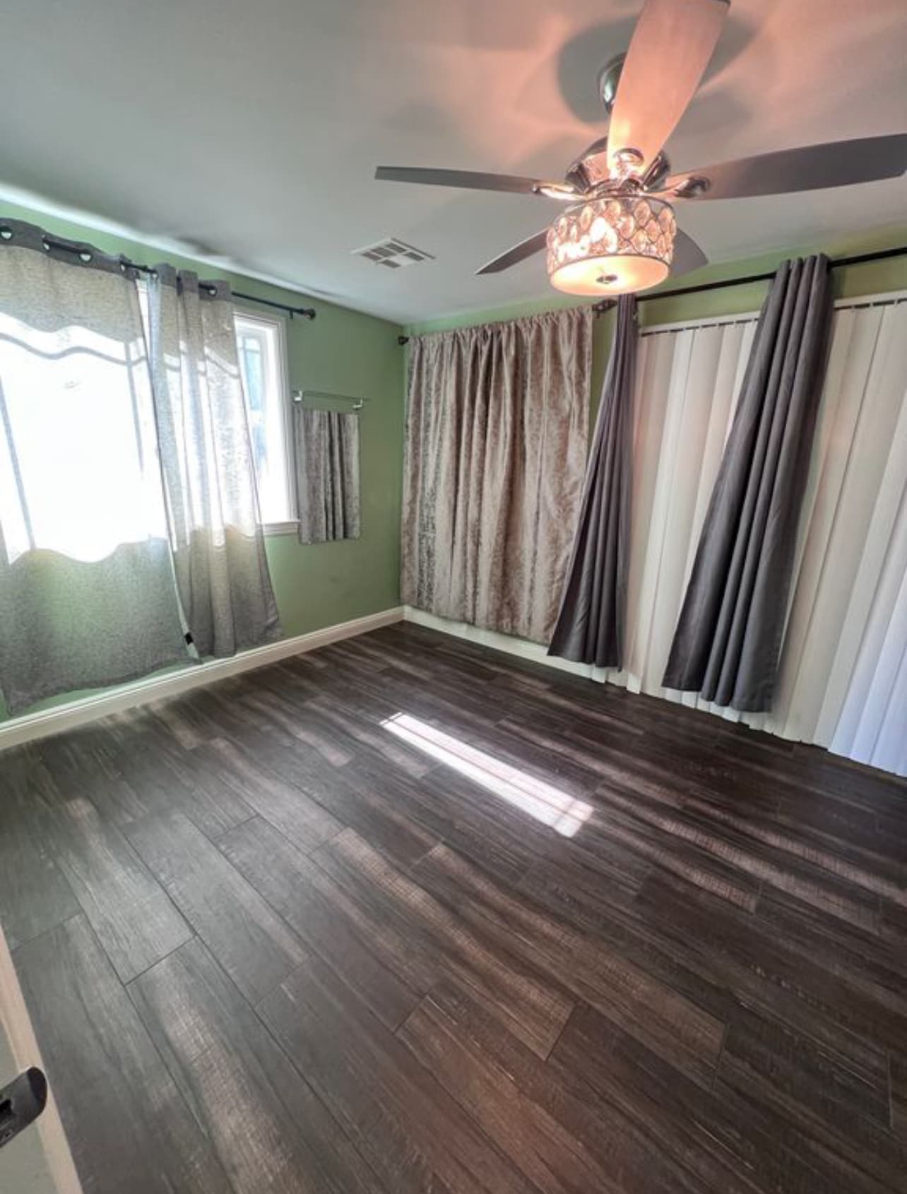 Building Photo - 28823 Kenroy Ave