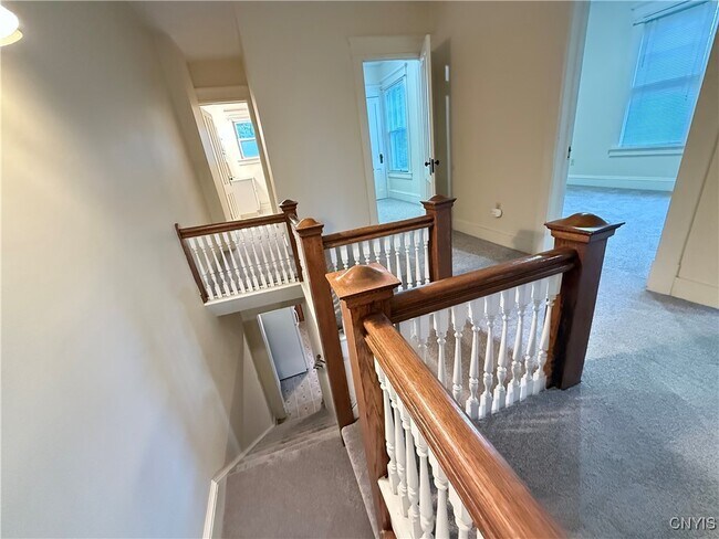 Building Photo - 56 E 5th St