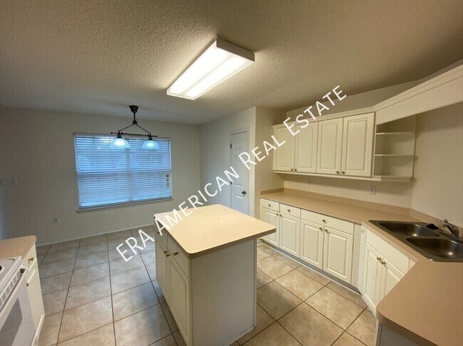 Building Photo - 4250 Shadow Ln