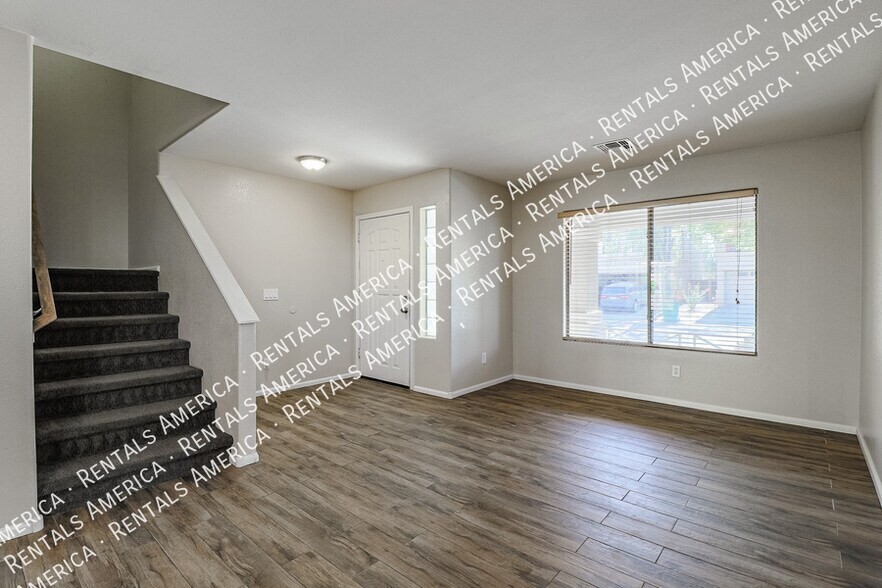 Building Photo - 12610 W Medlock Dr