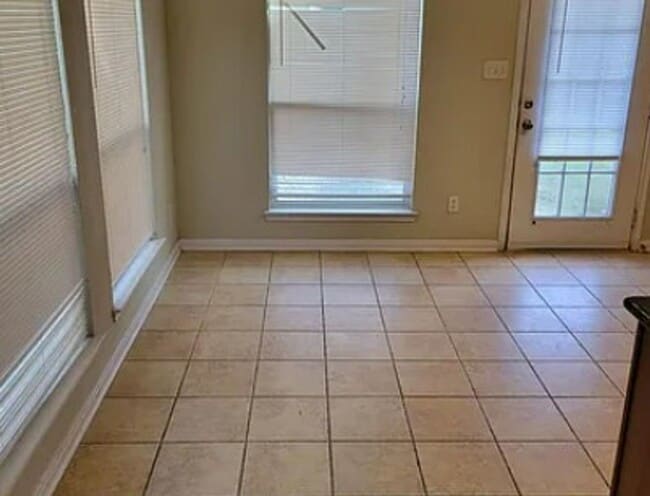 Building Photo - IMMEDIATE MOVE IN & ALSO AVAILABLE FOR PRE-LEASE! Great 4 Bedroom 4 Bathroom Home