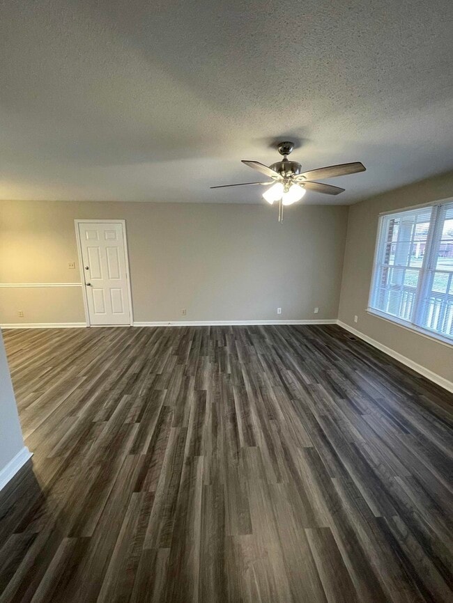 Building Photo - 1005 Peachers Mill Rd