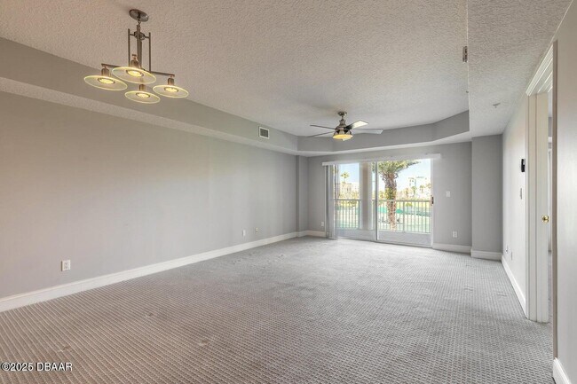 Building Photo - 4650 Links Village Dr