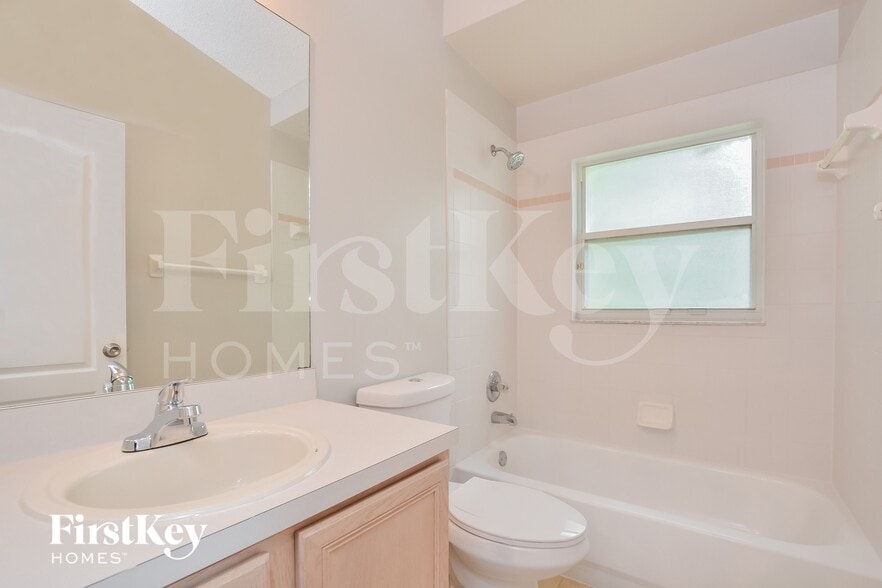 Building Photo - 517 Fitzwilliam Way