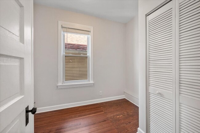 Building Photo - 2939 N Ashland Ave