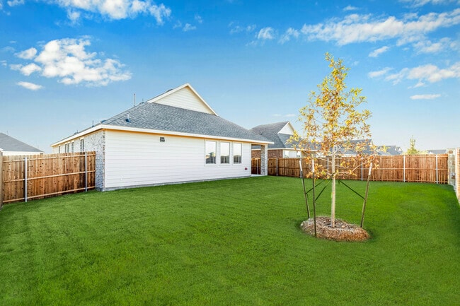 Building Photo - 1616 Helmoken Falls Dr