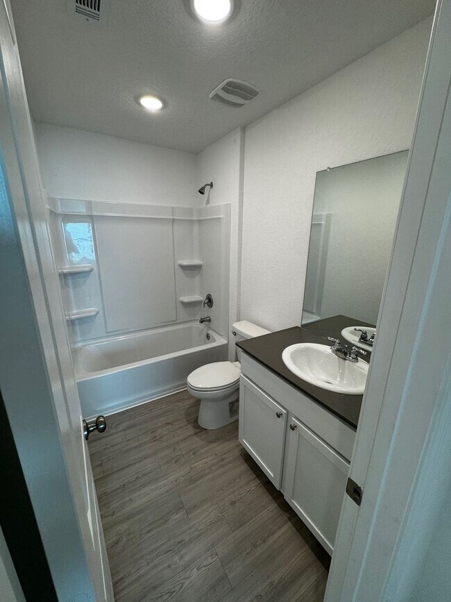 Building Photo - MOVE-IN SPECIAL! Modern 2024 New-Build with Open-Concept Living and Private Primary Suite in Wate...