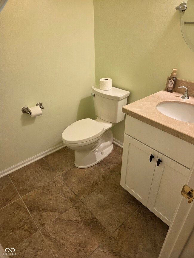 Building Photo - 1012 Grovewood Dr