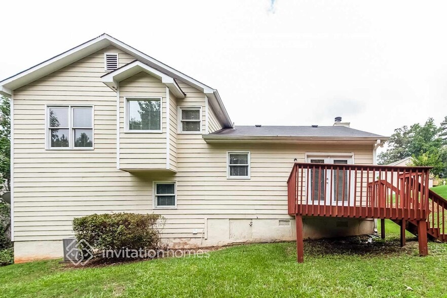 Building Photo - 715 Saddle Shoals Dr