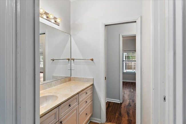 Building Photo - Beautiful Pool Home in highly desired Osprey Pointe!