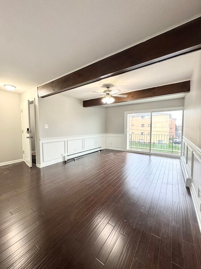 Building Photo - 5644 W 105th St