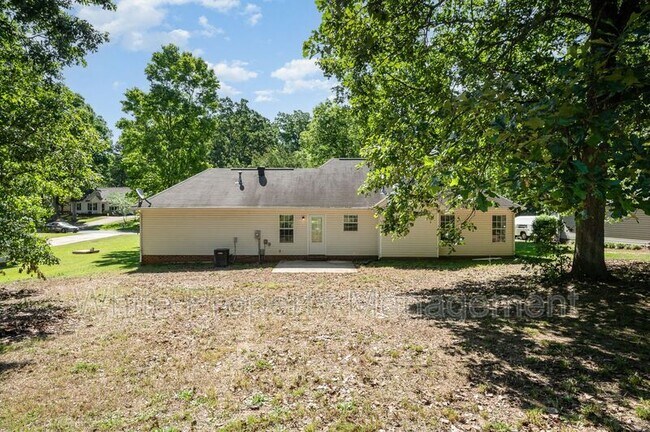 Building Photo - 2132 Gambrel Way