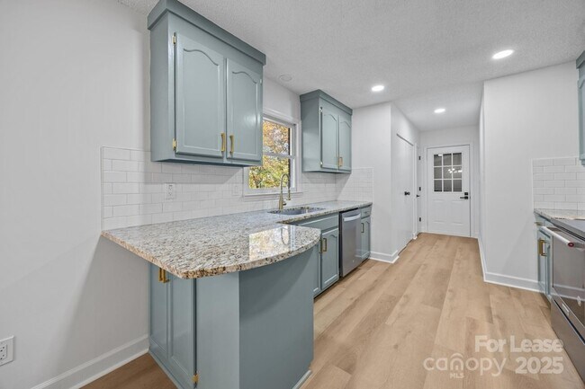 Building Photo - 6227 King George Dr