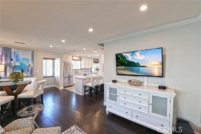 Building Photo - 1319 W Bay Ave