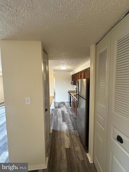 Building Photo - 550G Heather Ridge Dr