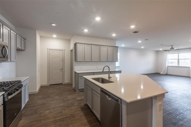 Building Photo - 2913 Louris Ln