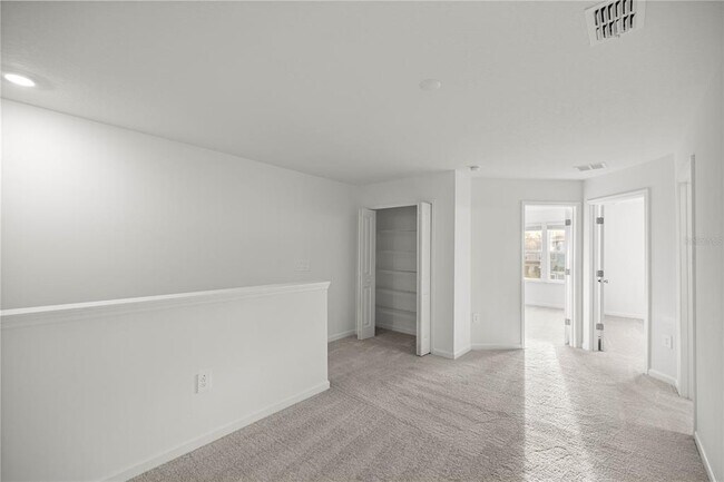 Building Photo - 3594 SE 37th Ct