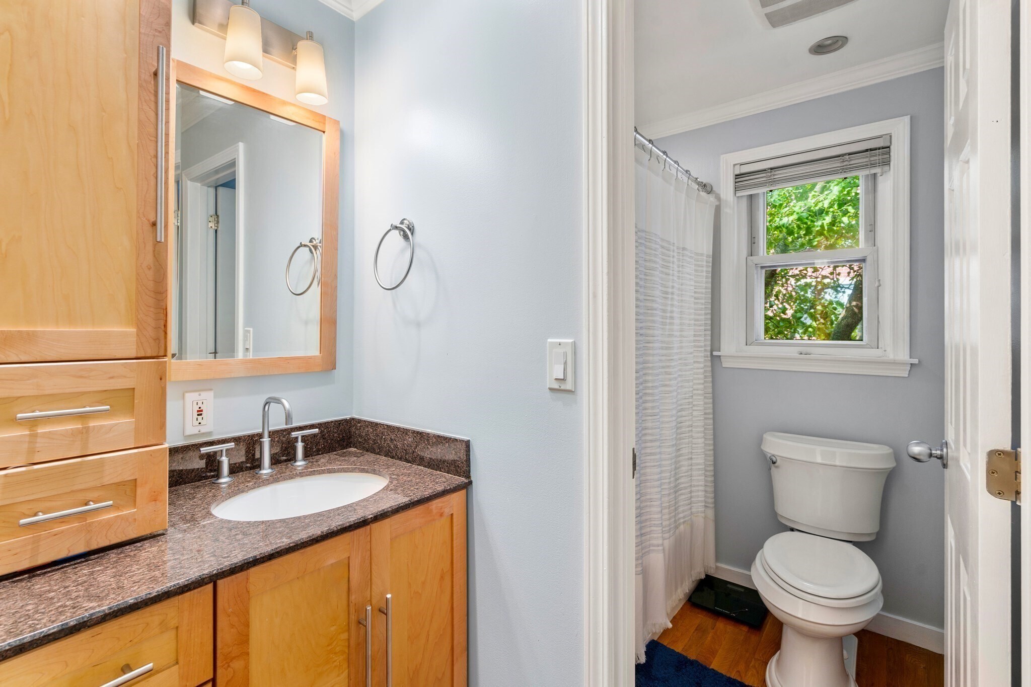 Building Photo - 137 Bolton St