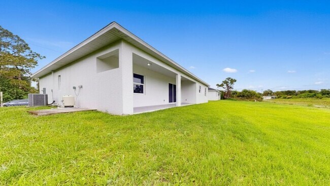 Building Photo - 6048 Stratton Rd