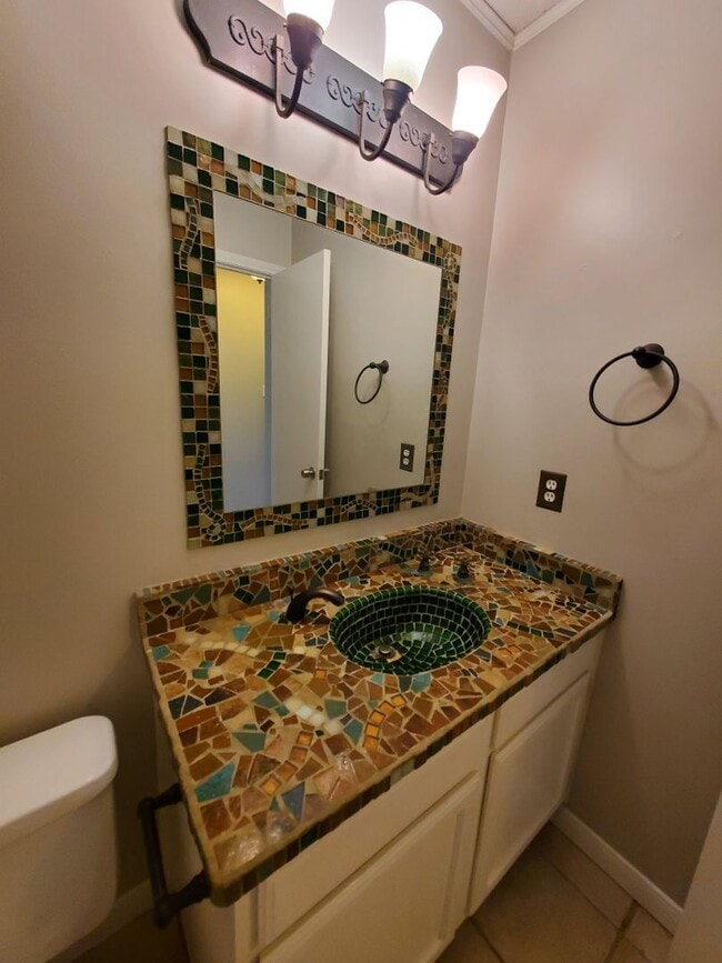 Building Photo - Lin Properties (7806 Topawa Cv)