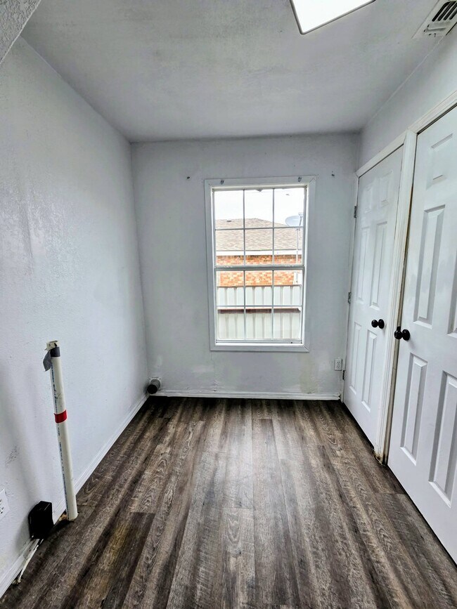 Building Photo - 3011 Avenue F