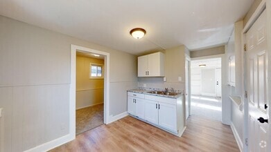 Building Photo - Clark / Fulton Area - 4 Bedroom Single Fam...