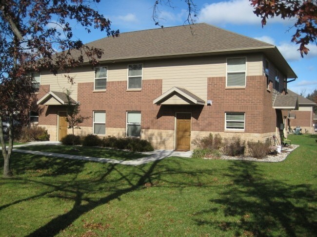Primary Photo - Pointer Place Townhouses