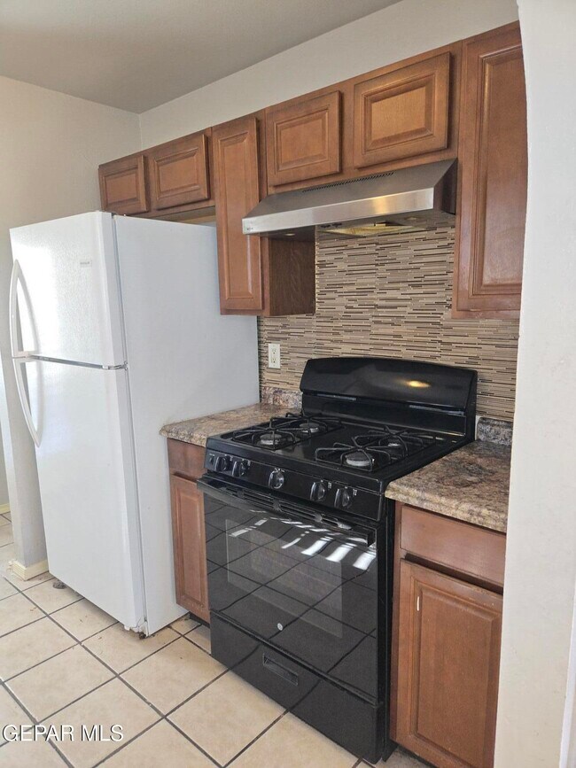 Building Photo - 3613 Tierra Zafiro Dr