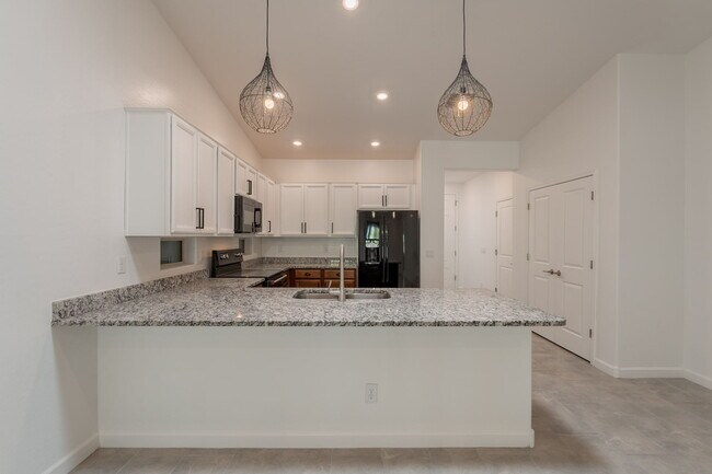 Building Photo - 9616 E Tango Ave