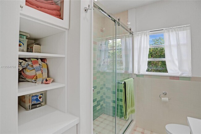 Building Photo - 2214 Segovia Cir