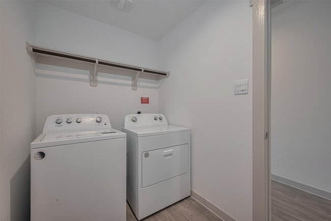 Building Photo - 12715 Basinghall Ln