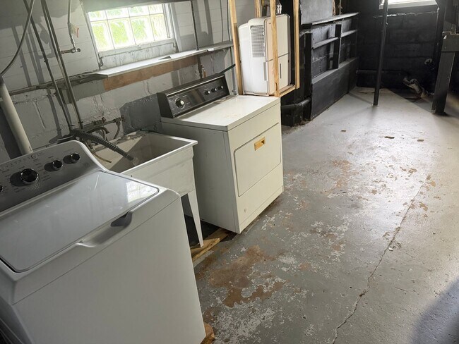 Building Photo - 2 Bed Ferndale home for rent - walking distance to downtown!