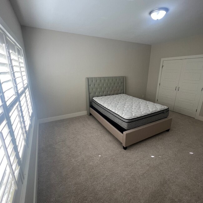 Building Photo - 1622 Prop Dr