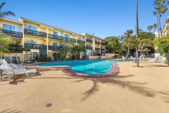 Building Photo - 770 W Imperial Ave
