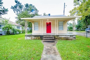 Building Photo - 1019 Carolyn Ct